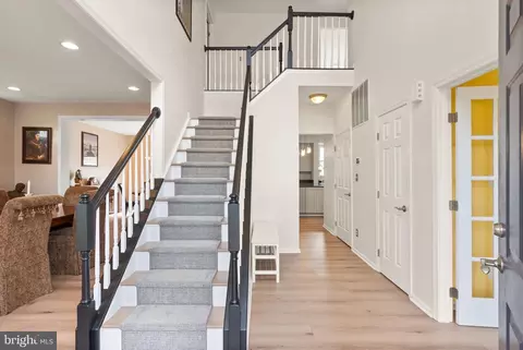 Entry Way - 20723 Fenwick Dr, Ashburn, VA 20147 photo 2 of 19