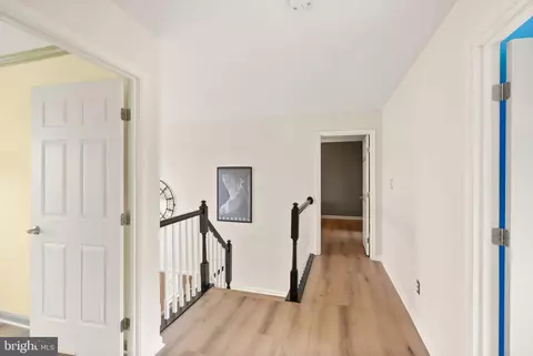 Entry Way - 20723 Fenwick Dr, Ashburn, VA 20147 photo 7 of 19