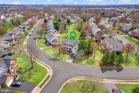 View/Area - 20723 Fenwick Dr, Ashburn, VA 20147 photo 3 of 7