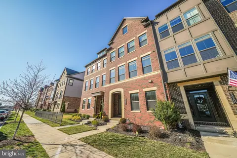 Exterior - 43486 Charitable St, Ashburn, VA 20148 photo 6 of 7