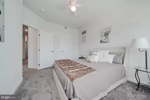 Bedroom - 43486 Charitable St, Ashburn, VA 20148 photo 5 of 10