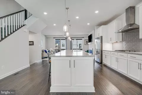 Entry Way - 43486 Charitable St, Ashburn, VA 20148 photo 4 of 15