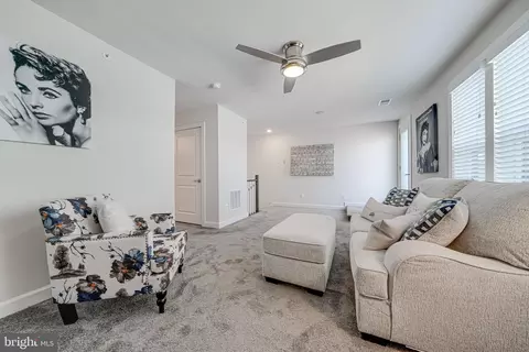 Entry Way - 43486 Charitable St, Ashburn, VA 20148 photo 14 of 15