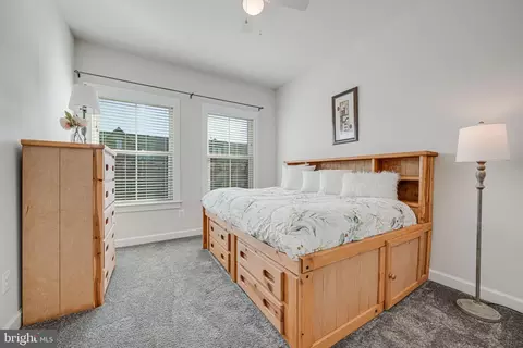 Bedroom - 43486 Charitable St, Ashburn, VA 20148 photo 6 of 10