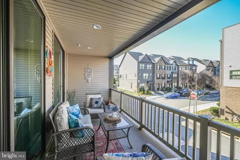 Exterior - 43486 Charitable St, Ashburn, VA 20148 photo 4 of 7