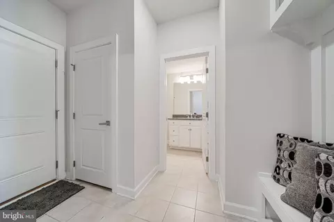 Entry Way - 43486 Charitable St, Ashburn, VA 20148 photo 10 of 15