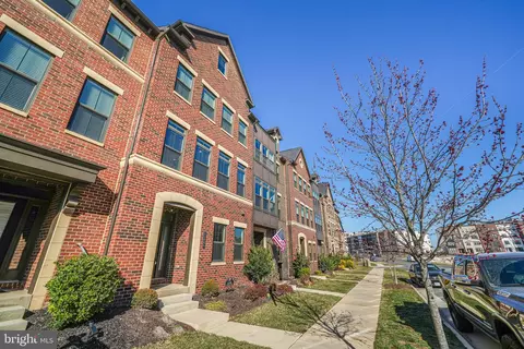 Exterior - 43486 Charitable St, Ashburn, VA 20148 photo 7 of 7