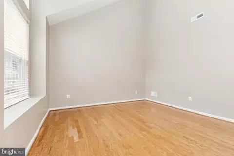 43715 Middlebrook Ter, Ashburn, VA 20147 photo 6
