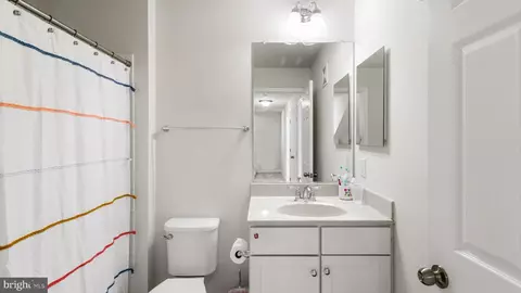 25212 Split Creek Ter, Chantilly, VA 20152 photo 18
