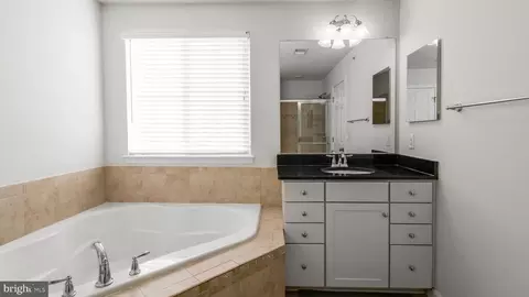 25212 Split Creek Ter, Chantilly, VA 20152 photo 29