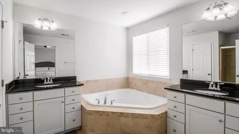 25212 Split Creek Ter, Chantilly, VA 20152 photo 28