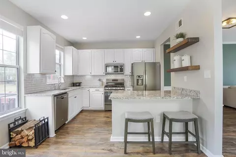 47634 Comer Sq, Sterling, VA 20165 photo 7