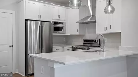 45177 Drowes Ter, Sterling, VA 20166