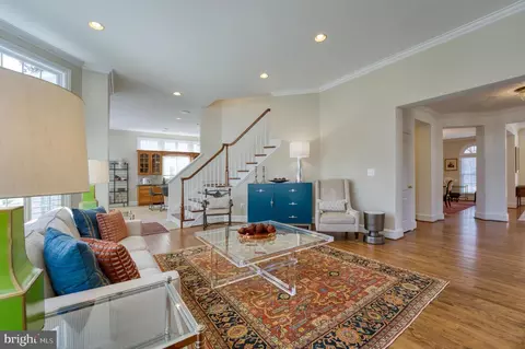 Living - 20496 Tappahannock Pl, Sterling, VA 20165 photo 4 of 4