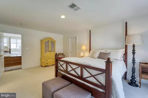 Bedroom - 20496 Tappahannock Pl, Sterling, VA 20165 photo 7 of 11