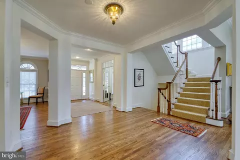 Entry Way - 20496 Tappahannock Pl, Sterling, VA 20165 photo 3 of 6