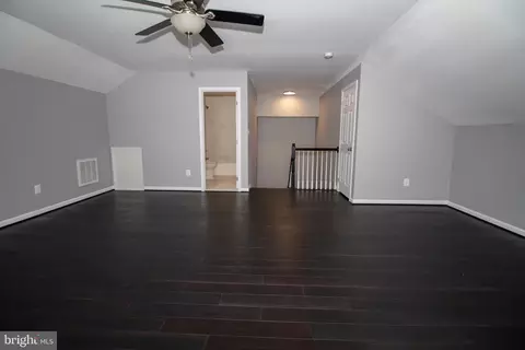 25257 Doolittle Ln, Chantilly, VA 20152 photo 43