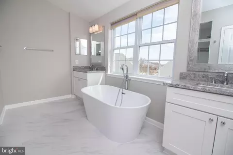 25257 Doolittle Ln, Chantilly, VA 20152 photo 38