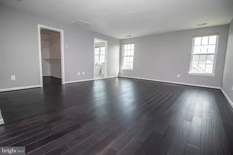 25257 Doolittle Ln, Chantilly, VA 20152 photo 32