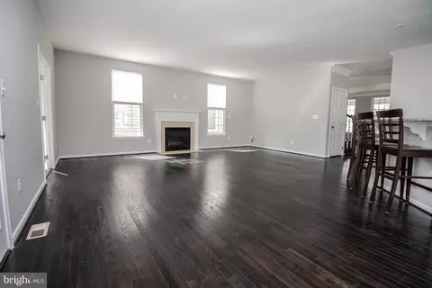 25257 Doolittle Ln, Chantilly, VA 20152 photo 17