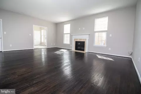 25257 Doolittle Ln, Chantilly, VA 20152 photo 18