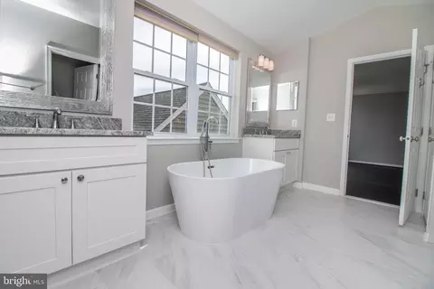 25257 Doolittle Ln, Chantilly, VA 20152 photo 36
