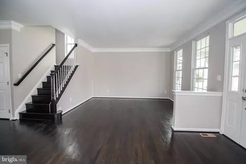 25257 Doolittle Ln, Chantilly, VA 20152 photo 5