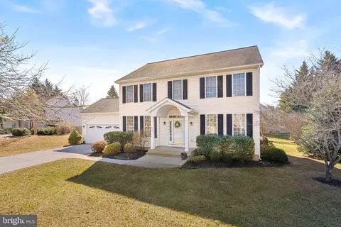 505 Glenmeade Cir, Purcellville, VA 20132