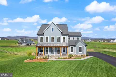 38936 Silver King Cir, Waterford, VA 20197