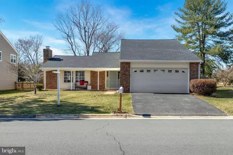121 S Fox Rd S, Sterling, VA 20164