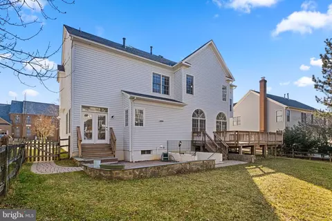 Exterior - 47364 Middle Bluff Pl, Sterling, VA 20165 photo 7 of 10