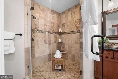 Bath - 47364 Middle Bluff Pl, Sterling, VA 20165 photo 3 of 7