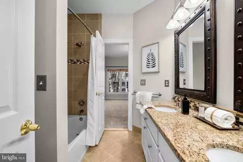 Bath - 47364 Middle Bluff Pl, Sterling, VA 20165 photo 5 of 7