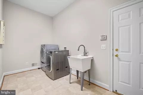 Other - 47364 Middle Bluff Pl, Sterling, VA 20165 photo 20 of 22