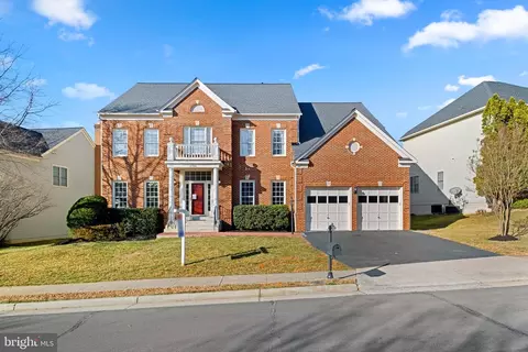 47364 Middle Bluff Pl, Sterling, VA 20165