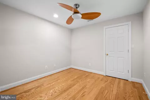 Bedroom - 47364 Middle Bluff Pl, Sterling, VA 20165 photo 6 of 7