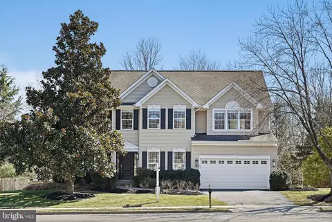213 Lake View Way NW, Leesburg, VA 20176