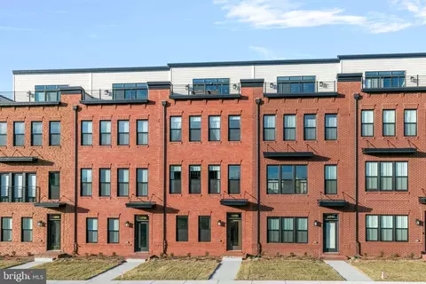 22796 Tawny Pine Sq, Ashburn, VA 20148