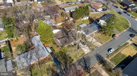 307 E Gordon St, Sterling, VA 20164 photo 38