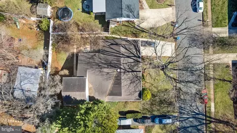 307 E Gordon St, Sterling, VA 20164