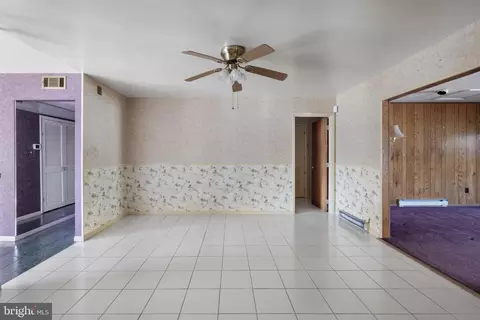 307 E Gordon St, Sterling, VA 20164 photo 13