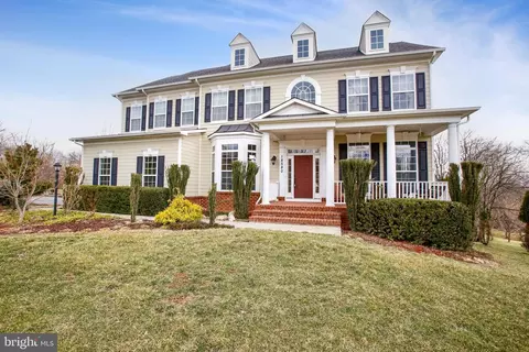 18580 Wild Raspberry Dr, Purcellville, VA 20132