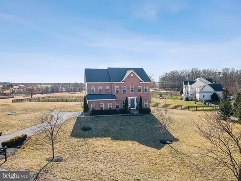 14700 Falconaire Pl, Leesburg, VA 20176