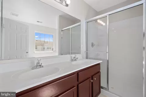 Entry Way - 43183 Buttermere Ter, Ashburn, VA 20147 photo 3 of 4