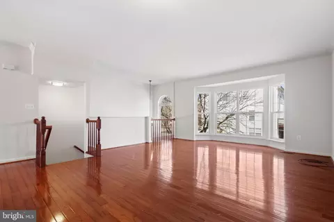 Living - 43183 Buttermere Ter, Ashburn, VA 20147 photo 3 of 7