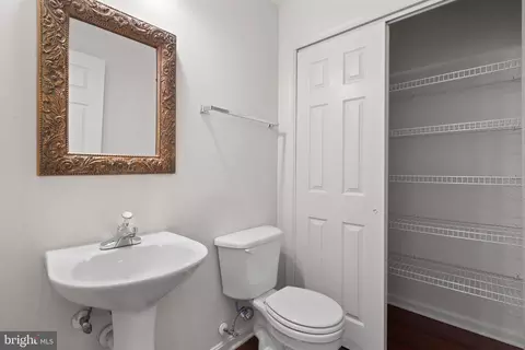 Entry Way - 43183 Buttermere Ter, Ashburn, VA 20147 photo 4 of 4