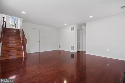 Living - 43183 Buttermere Ter, Ashburn, VA 20147 photo 7 of 7