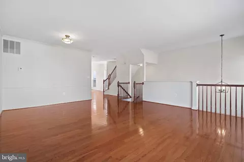 Living - 43183 Buttermere Ter, Ashburn, VA 20147 photo 4 of 7