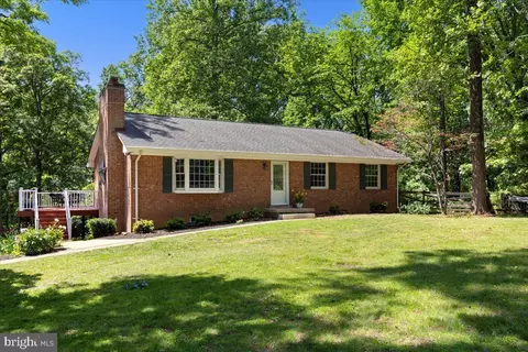 38577 Goose Creek Ln, Leesburg, VA 20175