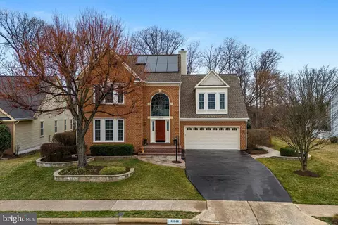 43948 Bruceton Mills Cir, Ashburn, VA 20147